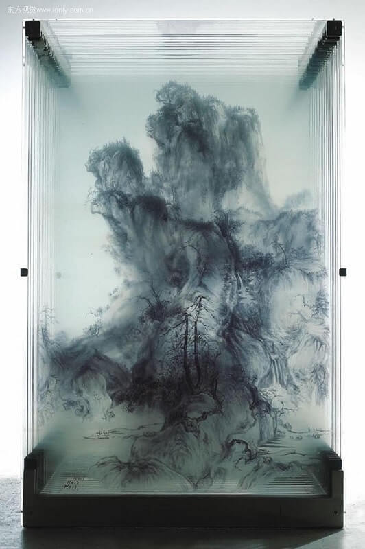 Xia Xiaowan (夏小万) の3D立体ガラスアート