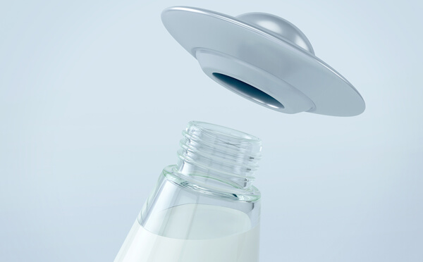 Molocowの牛乳瓶（ミルクボトル）のUFO型のキャップ