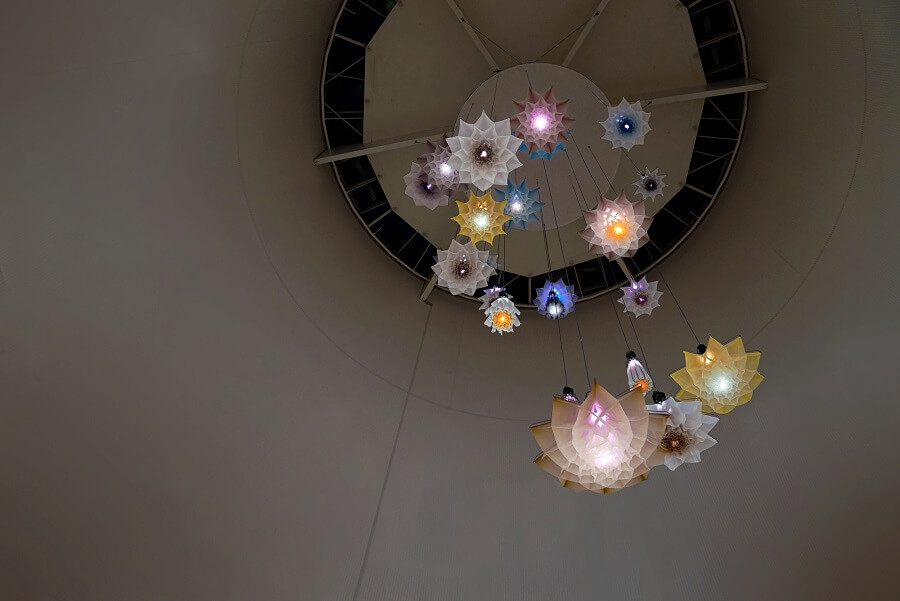 【Studio Drift MEADOW】 天井に花々が咲き乱れる素敵なモーションセンサーのライト