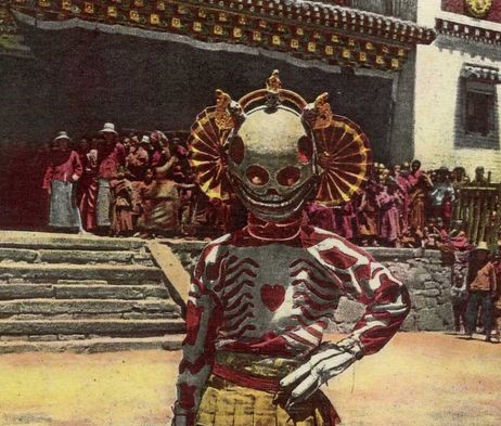 【Tibetan Skeleton Dancers】チベット修道院の僧侶の衣装が異世界の住人